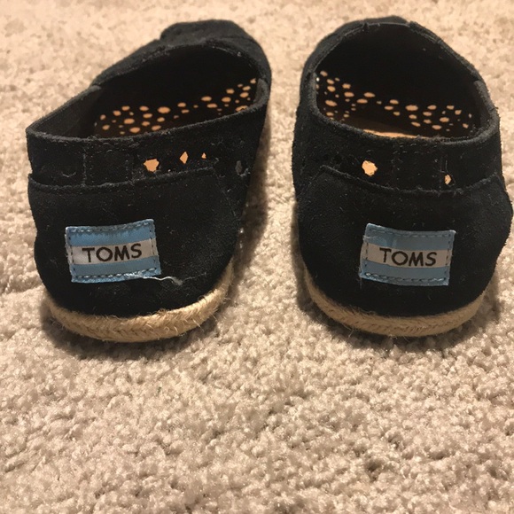 Toms - Picture 2 of 4